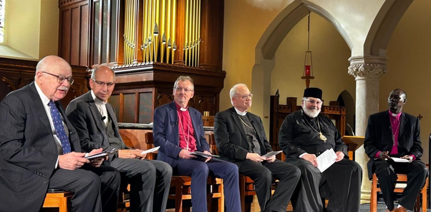 Row of leaders at Public Seminar IAARCUM